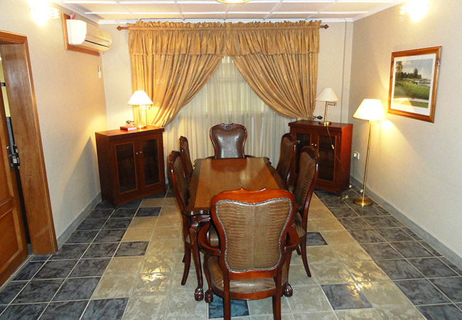 Presidential-Suite-Dinning-Area