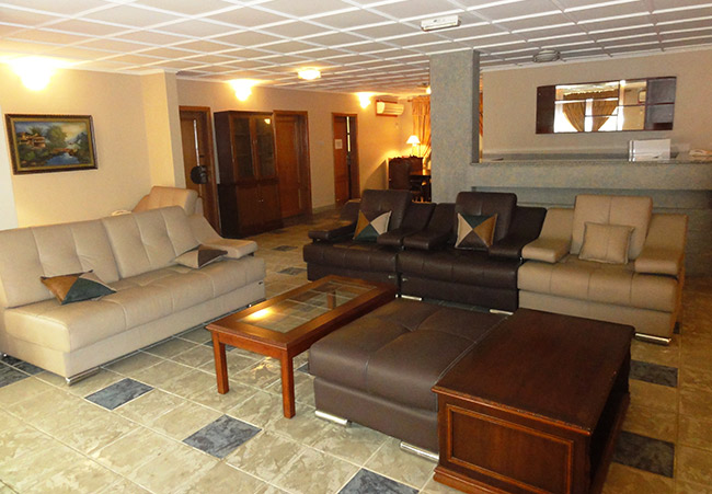 Presidential-Suite-Living-Room